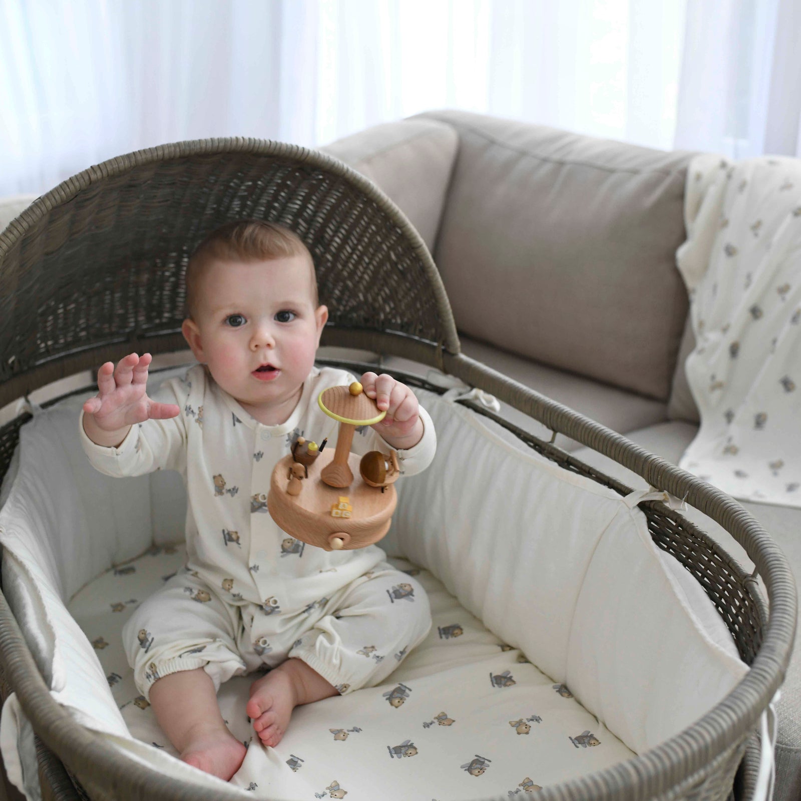 CONVERTER GOWN - AIRPLANE BEARS