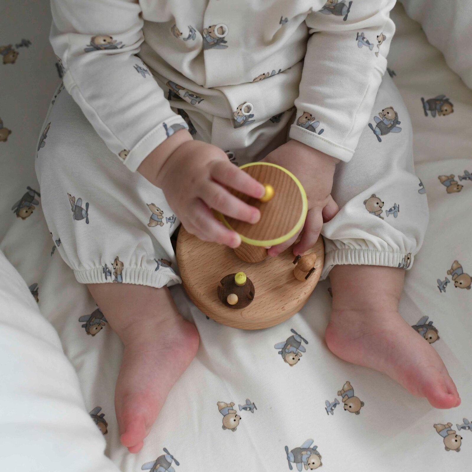 CONVERTER GOWN - AIRPLANE BEARS