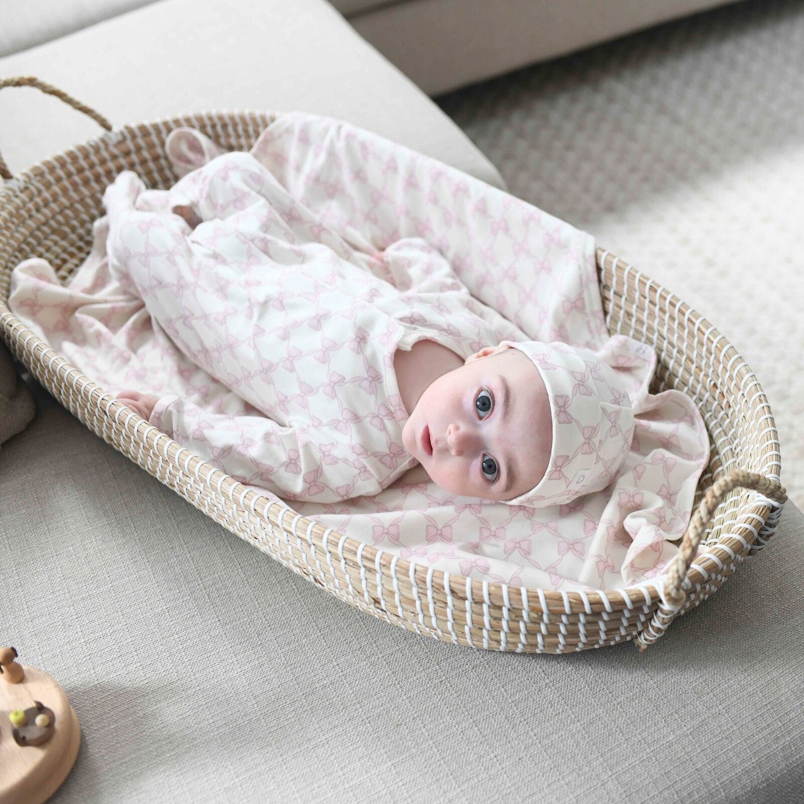 RECEIVING BLANKET - BOWS