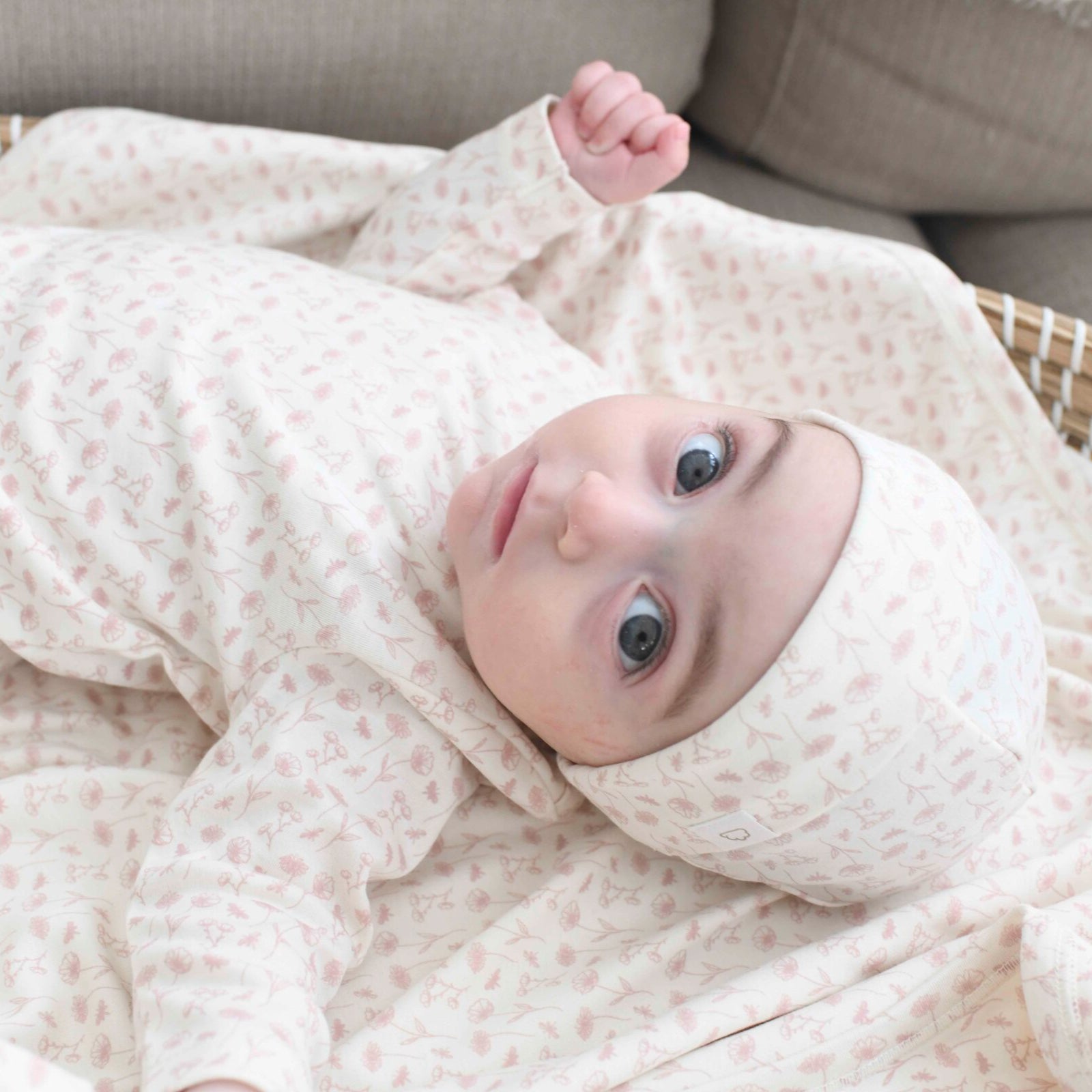 TWO PIECE SET - HAND DRAWN FLOWERS