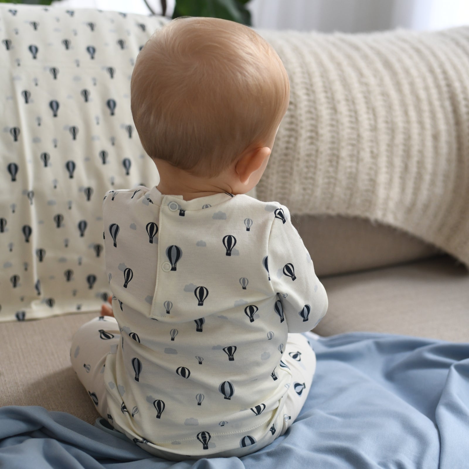 TWO PIECE SET - BALLOONS AND CLOUDS